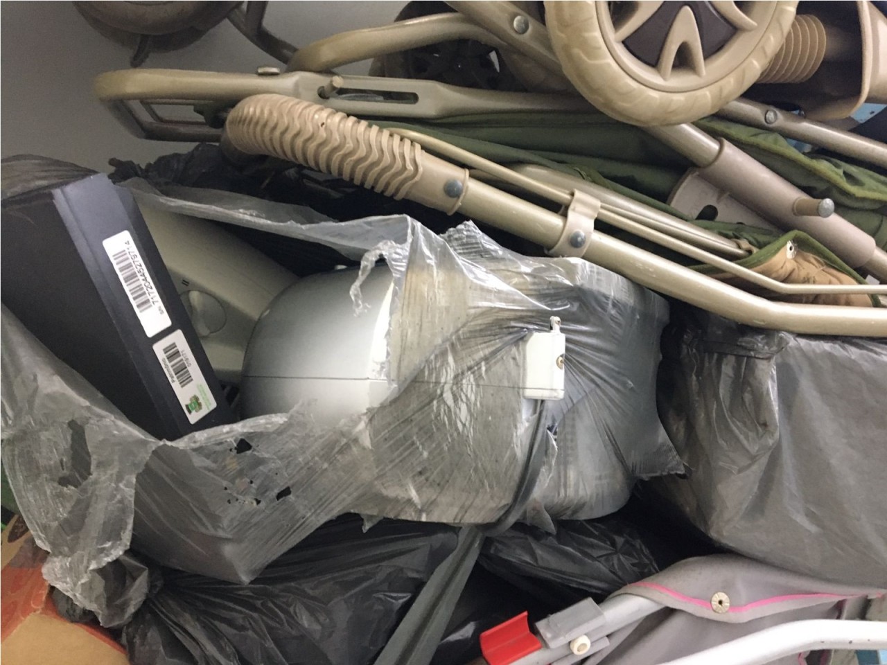 (LOTE 10) Bens móveis e eletrônicos para reciclagem