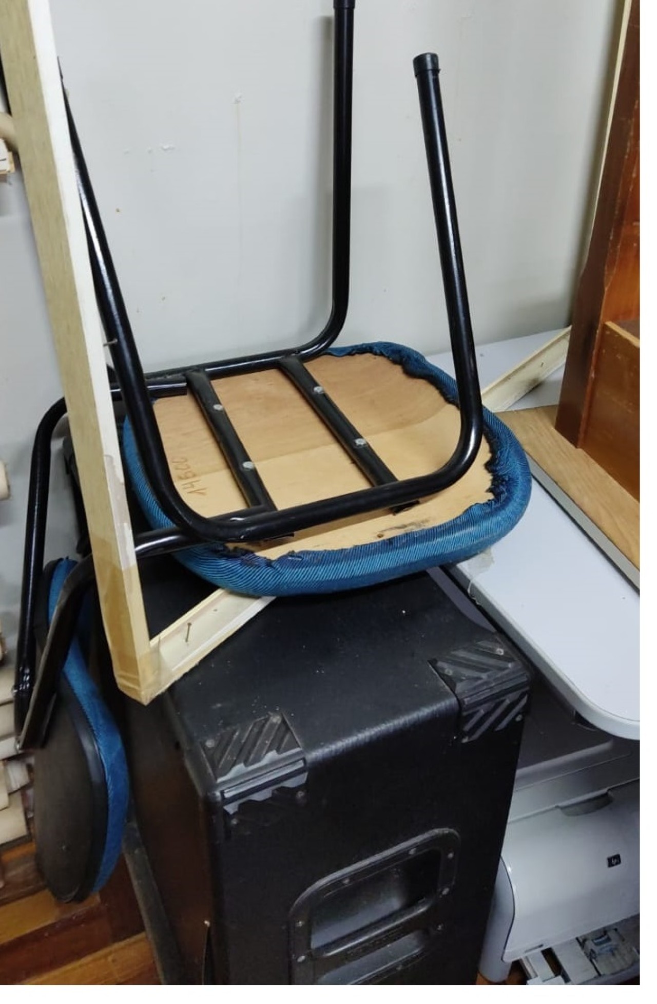 (LOTE 11) Bens móveis e eletrônicos para reciclagem