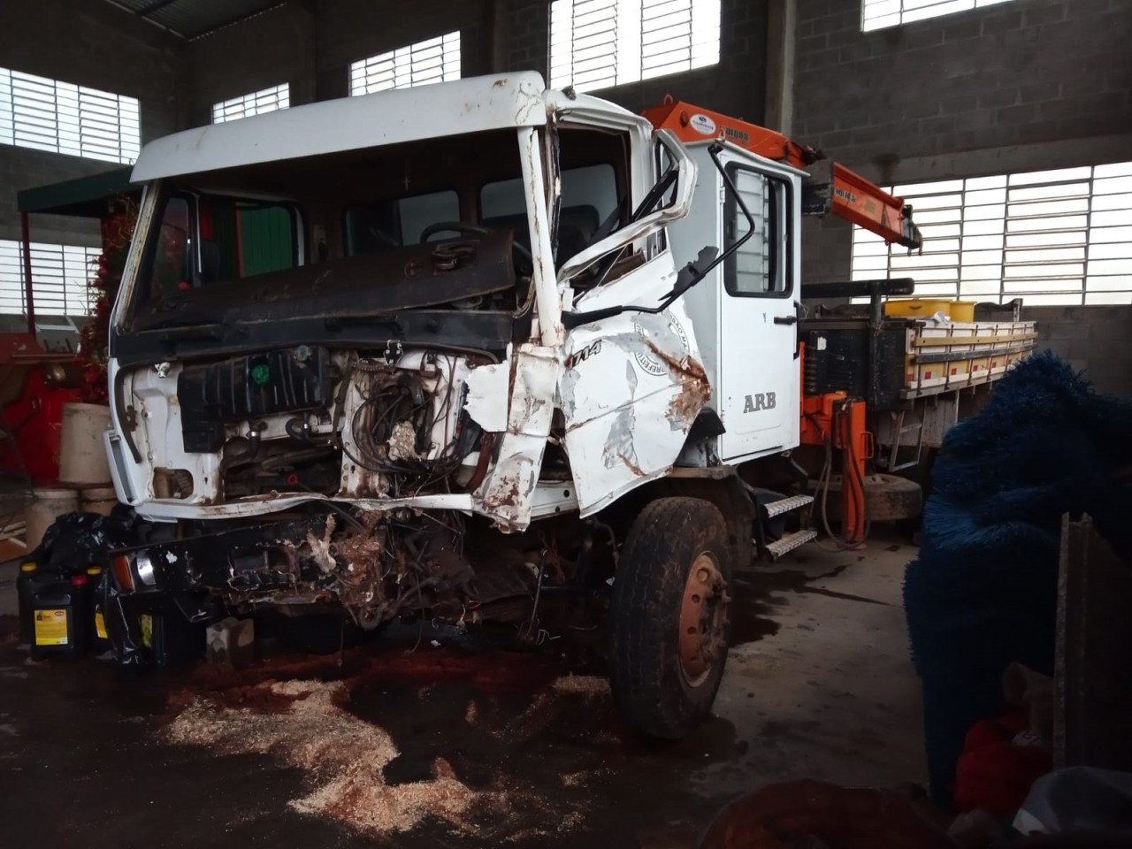 (LOTE 16) Caminhão Munck 1714k Ano/Modelo 1994/1994