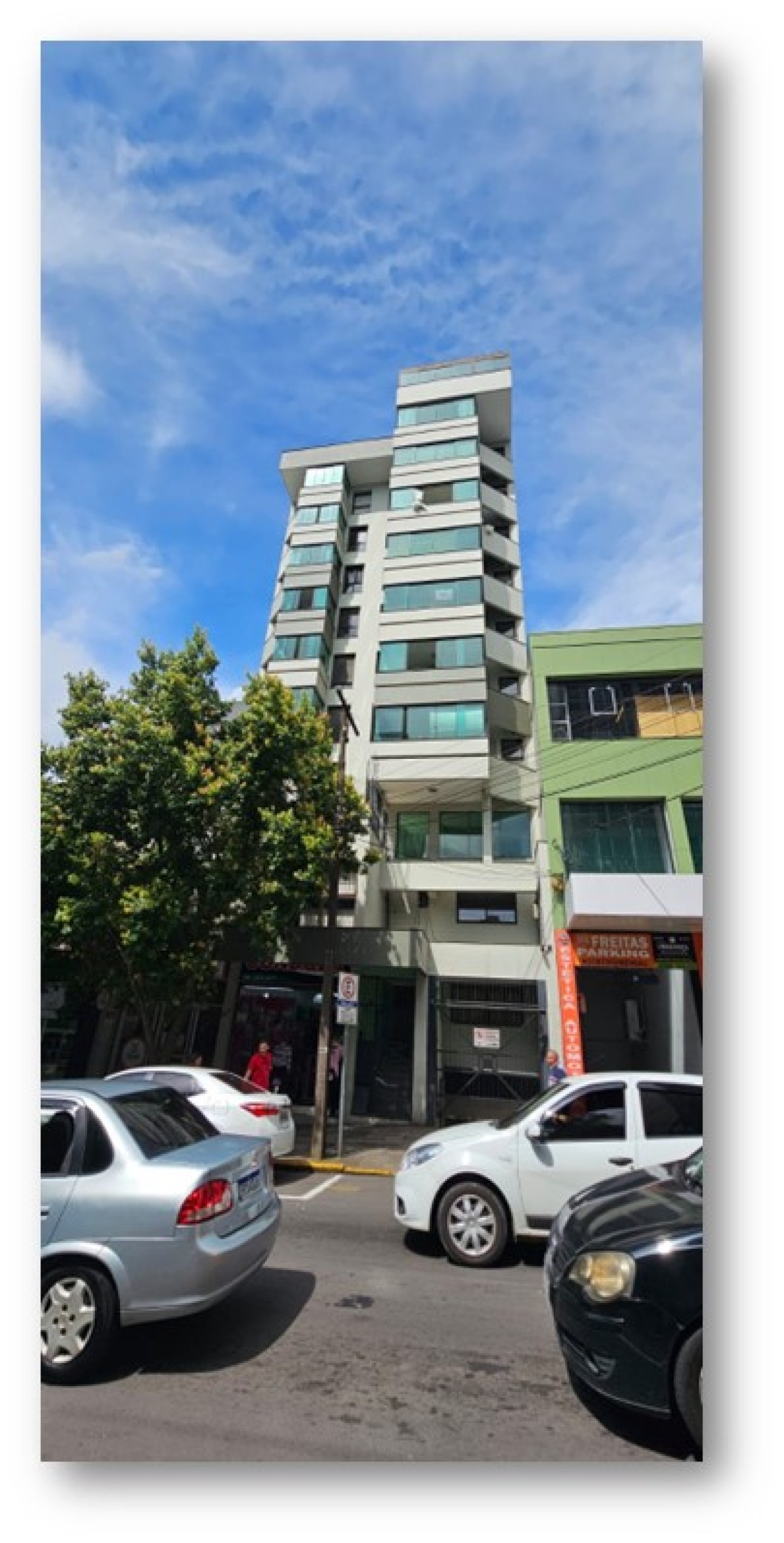 COBERTURA DUPLEX COM BOX DE GARAGEM DO EDIFICIO CEDRO DO LIBANO EM CAXIAS DO SUL