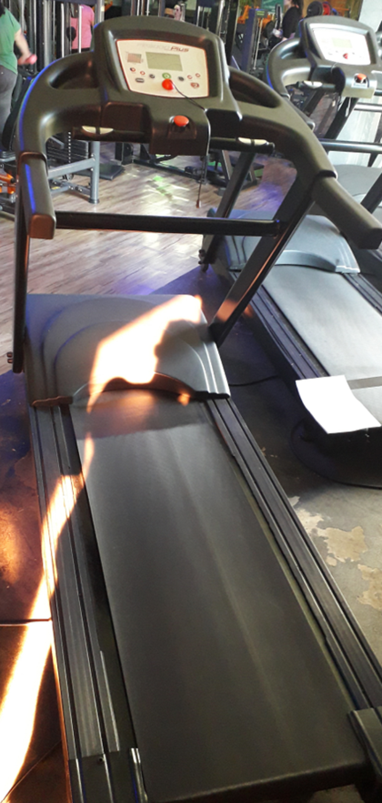 ESTEIRA PROFISSIONAL ELETROELETRONICA MARCA LE COQ SPORT IF