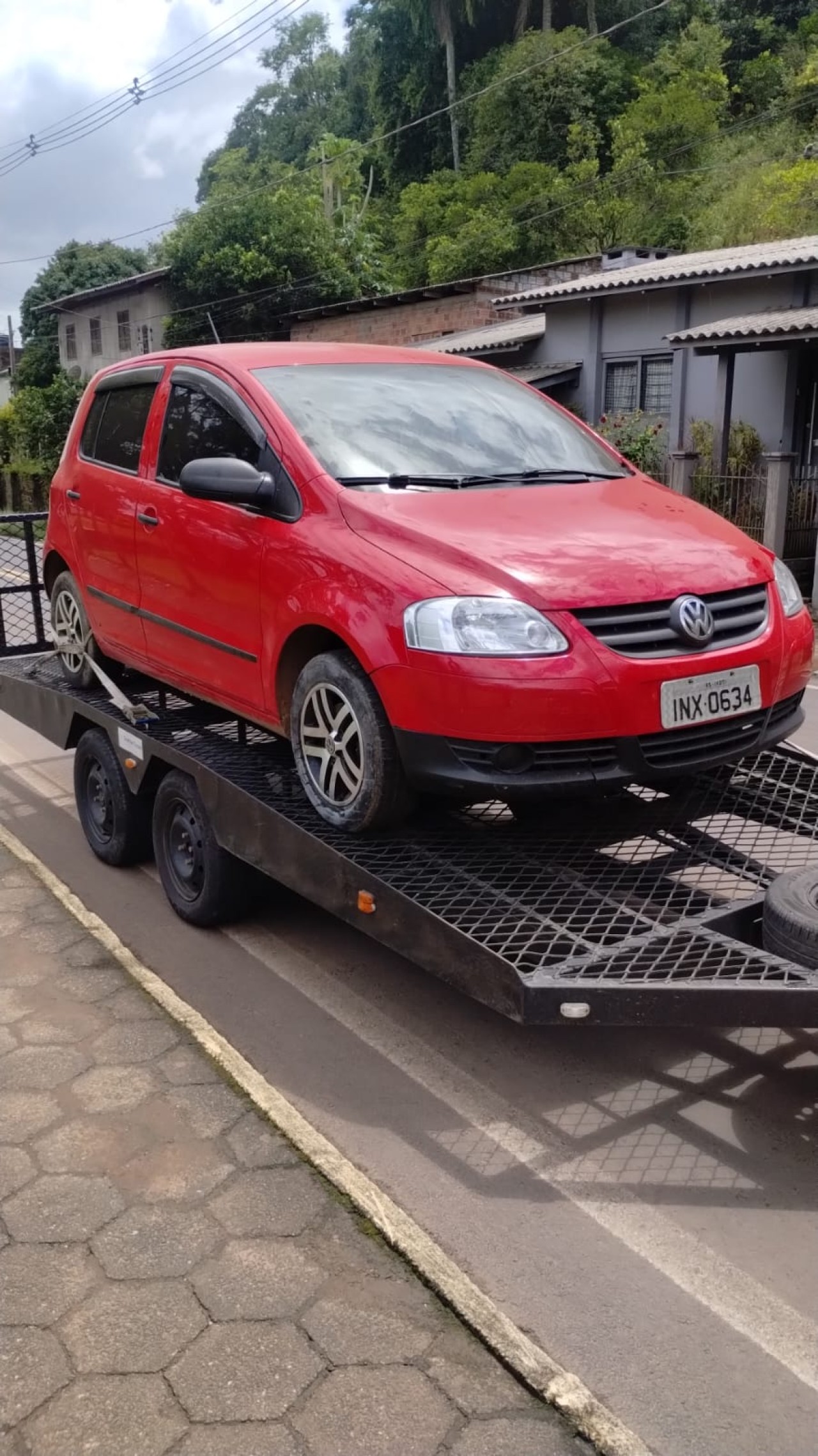 VW/FOX 1.6 PLUS, PLACA INX0634, ANO/MODELO 2007/2008, RENAVAM 923015094, CHASSI 9BWKB05Z584017137, COR VERMELHA – Licenciamento válido até 31/07/2025