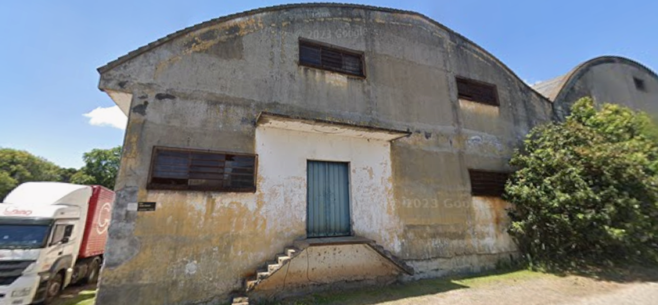 TERRENO DE 2.200m² COM PAVILHÃO EM FORQUETA - CAXIAS DO SUL RS