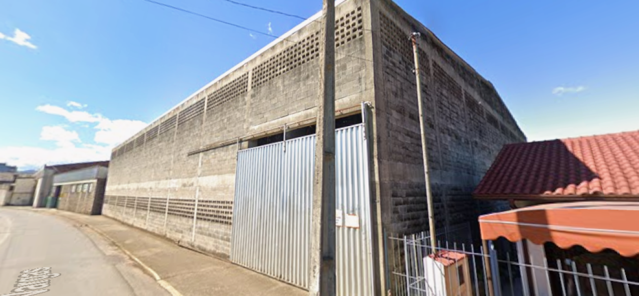 IMÓVEL INDUSTRIAL COM EDIFICAÇÕES