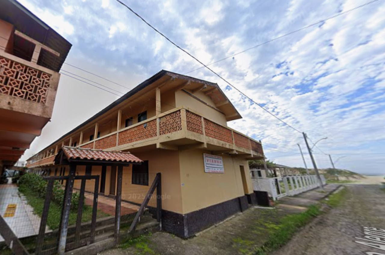 APARTAMENTO Nº 06, COM ÁREA DE 76,268 m², BEIRA MAR EM ARROIO DO SAL/RS