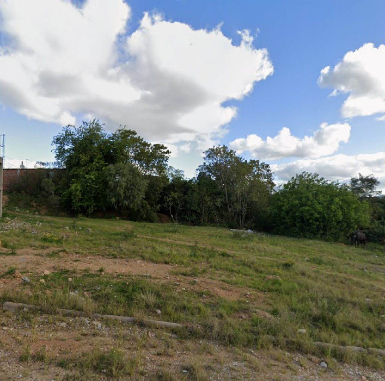 TERRENO COM ÁREA DE 200m² EM BAGÉ