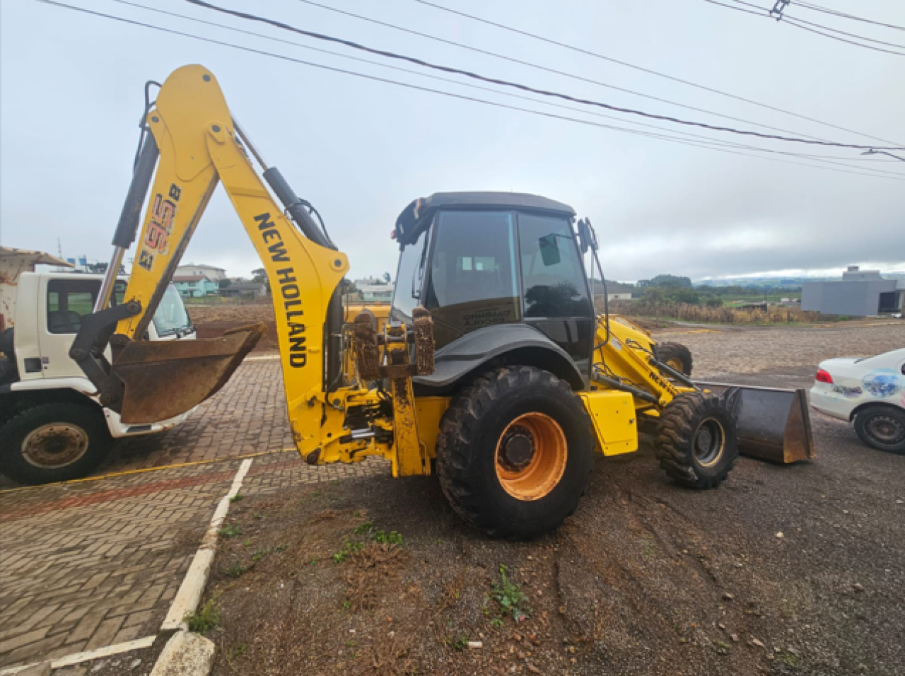 RETROESCAVADEIRA NEW HOLLAND B95B ANO 2022 EM GENTIL/RS – LOTE 05